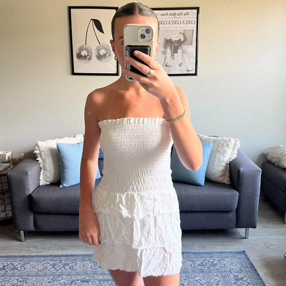 White ruffled mini dress or coverup // Size medium (fits like small)